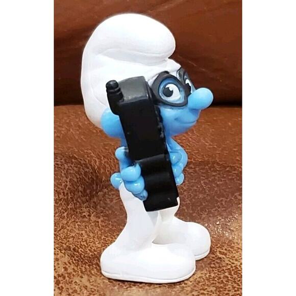 2.75 Inch 2011 Brainy SMURF Figurine Cell Phone McDonalds Kids Toy Collectible - Picture 4 of 8